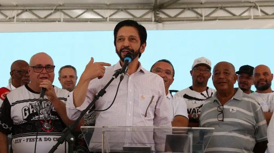 O prefeito de São Paulo, Ricardo Nunes, mostra forte desempenho entre homens e jovens, segundo pesquisa recente - Imagem: Reprodução/Agência Brasil