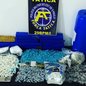 Policiais da Força Tática do 29º BPMI prenderam dois homens que confessaram estar na cidade para vender drogas, após perseguição - Foto: Divulgação/ 29º BPMI