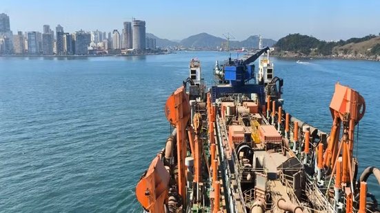 APS autorizou o início das obras de aprofundamento do canal do Porto de Santos após decisão do TRF3 liberar a continuidade do contrato - Imagem: Autoridade Portuária de Santos