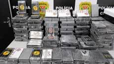 Polícia localizou mais de 200 kg de cocaína escondidos em imóvel utilizado como salão de festas em São Vicente - Imagem: Divulgação/Polícia Civil