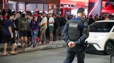 Ação integrada da GCM e secretarias combate irregularidades em comércios noturnos de Praia Grande - Imagem: Divulgação