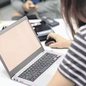 Programa de Estágio 2026 da Santos Brasil oferece 39 vagas para estudantes em Santos e Guarujá, com bolsas de até R$ 1.950 e inscrições abertas até 4 de setembro - Imagem: Reprodução