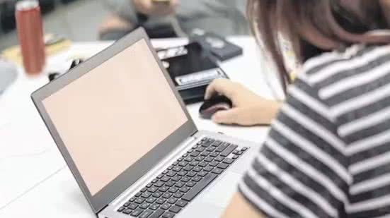 Programa de Estágio 2026 da Santos Brasil oferece 39 vagas para estudantes em Santos e Guarujá, com bolsas de até R$ 1.950 e inscrições abertas até 4 de setembro - Imagem: Reprodução