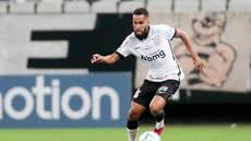 Everaldo em jogo do Corinthians - Reprodução/ SBT Sports