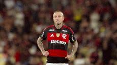 Everton Cebolinha, de 30 anos, avançou nas negociações para defender o Santos. Atacante foi liberado pelo Flamengo para resolver questões relacionadas à saída do clube antes de concluir um possível acordo com o Peixe. - Imagem:  Adriano Fontes / Flamengo