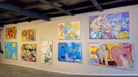 Exposição com obras do artista Naji Ayoub permanece aberta para visitação gratuita até o dia 28 de junho na Pinacoteca Benedicto Calixto, em Santos - Imagem: Divulgação