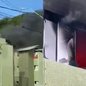 Bombeiros mobilizaram duas viaturas e seis profissionais para combater o incêndio em Guarujá, garantindo a segurança da comunidade - Imagem: Reprodução