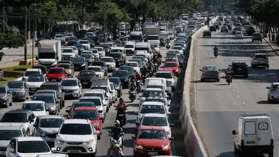 A previsão é de que o pico de movimento ocorra entre sexta e sábado, com 128 mil pessoas no Terminal Tietê - Imagem: Reprodução / Fernando Frazão / Agência Brasil