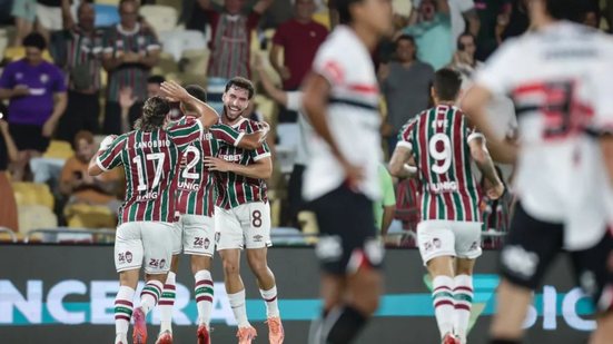 Jogadores do Fluminense comemoram gol contra São Paulo - (Foto: Fluminense FC/Divulgação)