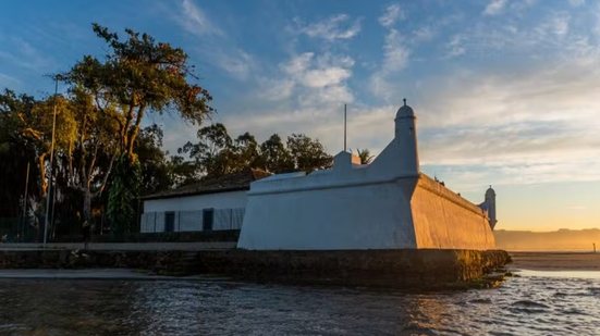 Forte São João passa por obras de restauro em Bertioga com uso de técnicas tradicionais para preservação do patrimônio histórico - Imagem: Divulgação/Prefeitura de Bertioga