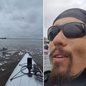 Boto-cinza foi registrado durante um salto próximo ao caiaque de Lucas Ramponi de Almeida, de 32 anos, em Cananéia, na sexta-feira (30) - Imagem: Reprodução