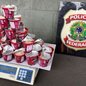 Cocaína foi encontrada escondida em uma carga de molho de tomate durante fiscalização da Receita Federal no Porto de Santos - Imagem: Divulgação/Polícia Federal