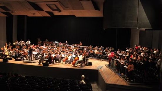 Orquestra Sinfônica Municipal de Santos se apresenta no Sesc com repertório de compositores clássicos e entrada gratuita ao público - Imagem: Carlos Nogueira