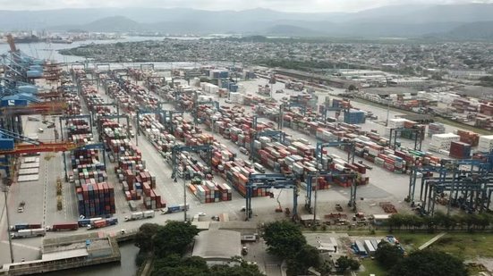 Moradores de Guarujá podem se inscrever até 16 de junho para participar de curso gratuito de logística portuária, que oferecerá 350 vagas e treinamento em áreas estratégicas do setor - Imagem: Prefeitura de Guarujá
