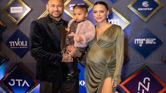Leilão beneficente do Instituto Projeto Neymar Jr. será realizado no dia 3 de agosto, em São Paulo, com renda destinada aos programas sociais desenvolvidos pela instituição em Praia Grande - Imagem: Brazil News