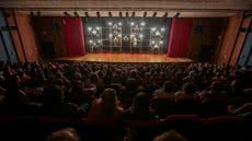 Palácio das Artes, em Praia Grande, completa 18 anos com programação especial de exposições, teatro e festival cultural. As atividades seguem até 12 de outubro - Imagem: Prefeitura de Praia Grande