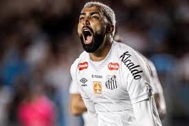 Gabigol comemora muito gol do Santos aos 48 do segundo, arrando o empate no clássico - Imagem: Reprodução / Primeiro Jornal