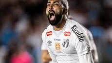 Gabigol comemora muito gol do Santos aos 48 do segundo, arrando o empate no clássico - Imagem: Reprodução / Primeiro Jornal