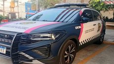 Equipe da Guarda Civil Municipal de Cubatão atua no resgate de mulher após acionamento de botão do pânico - Imagem: Prefeitura de Cubatão