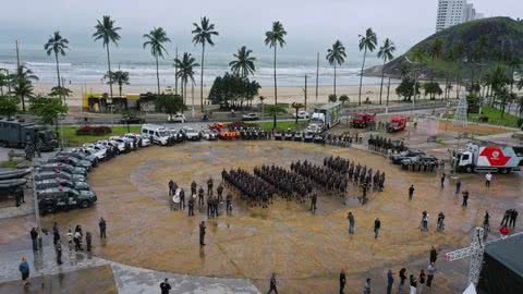 O efetivo de 436 policiais militares para Operação Verão 2023/2024 atuará também nas praias - Imagem: Prefeitura de Guarujá