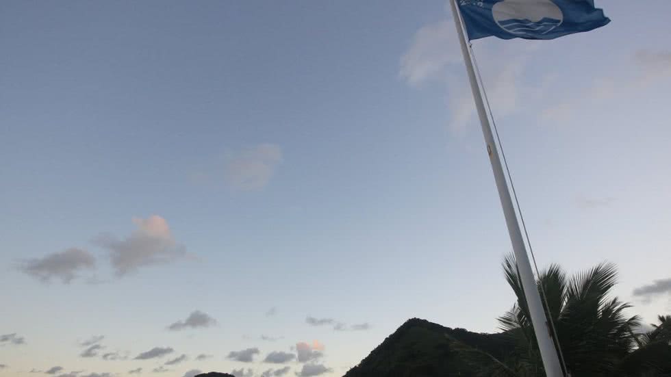 Guarujá ganha selo 'Bandeira Azul' pelo 15º ano consecutivo; saiba o que significa - Imagem: Reprodução/Prefeitura de Guarujá