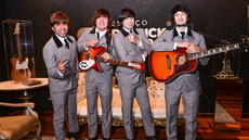 Hey Jude – The Beatles Tribute Show homenageia o quarteto de Liverpool em apresentação gratuita neste sábado (19), no Praiamar Shopping, em Santos - Imagem: Divulgação