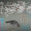 Homem procurado por tentativa de homicídio é preso com armas ilegais e drogas - Imagem: Divulgação/ Polícia Militar