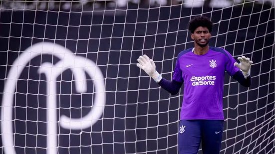 Hugo Souza participa de treinamento do Corinthians - Foto: Rodrigo Coca/ Ag. Corinthians