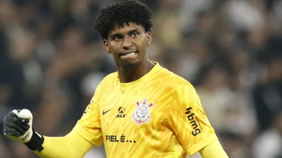 Hugo no jogo do Corinthians - Reprodução/ The Sporting News