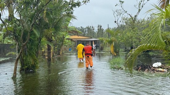 Prefeitura ativa rede de doações para ajudar famílias que perderam tudo - Imagem: Reprodução