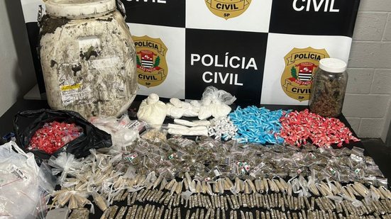 Drones flagram entrega de entorpecentes e recolha de dinheiro em biqueiras - Imagem: Reprodução