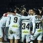 Alvinegras somam 14 pontos na tabela e precisam pontuar para se afastar da zona de perigo - Foto: Reinaldo Campos / Santos FC
