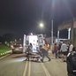 Um motociclista ficou ferido após atingir um cavalo na noite de quarta-feira (23), na Avenida Presidente Castelo Branco, em Registro, no interior de São Paulo - Imagem: Reprodução