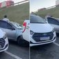 Imagens registradas por testemunhas mostram o momento em que um homem atinge o para-brisa de um veículo após perseguir a ex-companheira e o atual namorado dela em Registro - Imagem: Reprodução