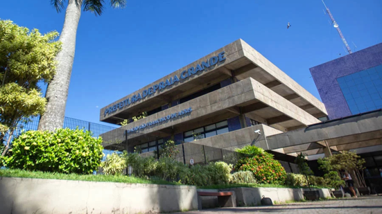 Além da opção digital, os carnês do IPTU 2026 também estão sendo enviados pelos Correios aos endereços. - Imagem: Reprodução