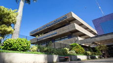 Além da opção digital, os carnês do IPTU 2026 também estão sendo enviados pelos Correios aos endereços. - Imagem: Reprodução