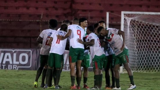 A forte chuva em Jundiaí resultou na derrota da Portuguesa Santista por 2 a 0 - Foto: João Jardim / Agência Briosa
