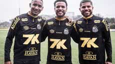 O meia Jeffinho e os atacantes Leleti e Lipão participaram de treino com o Santos, buscando experiência e aprendizado - Foco: Raul Baretta/ Santos FC
