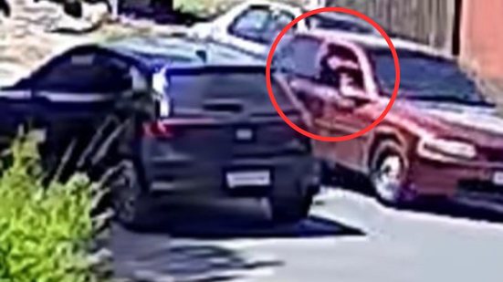 O motorista, que possuía registro de CAC, foi acusado de tentativa de assassinato e porte ilegal de arma em via públic - Imagem: Reprodução