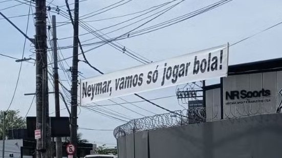 A atitude explosiva de Neymar gerou insatisfação na torcida - Imagem: Reprodução