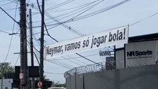 A atitude explosiva de Neymar gerou insatisfação na torcida - Imagem: Reprodução