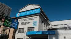 Fachada do Lar das Moças Cegas, em Santos, instituição que atende pessoas com deficiência visual e que voltou ao centro do debate após a confirmação da retomada do transporte para moradores de Praia Grande - Imagem:  Divulgação/LMC