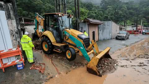 Prefeitura limpa 532 toneladas de materiais em Praia Grande - Imagem: reprodução Prefeitura de Praia Grande