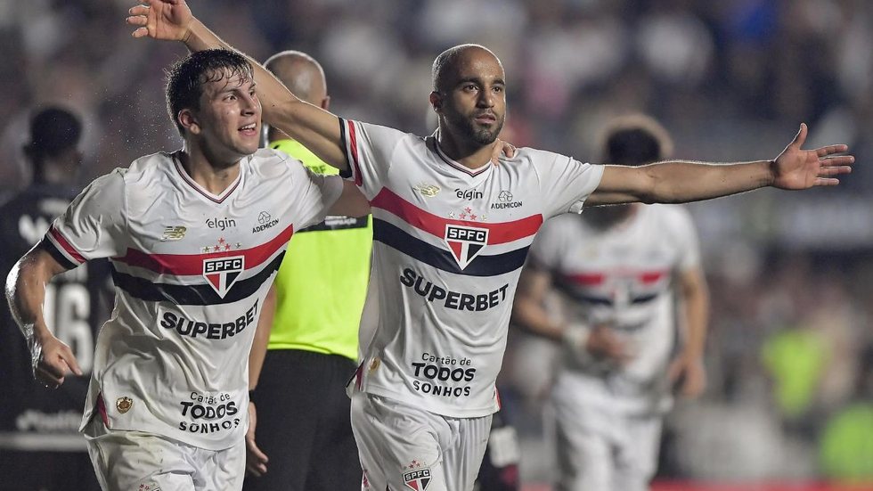 Lucas comemora gol contra o Vasco - Reprodução/Gazeta Esportiva