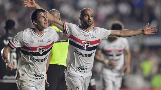 Lucas comemora gol contra o Vasco - Reprodução/Gazeta Esportiva