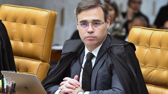 O ministro André Mendonça, do Supremo Tribunal Federal, autorizou a prorrogação do inquérito que investiga suspeitas de fraudes bilionárias envolvendo o Banco Master - Imagem: Carlos Moura/SCO/STF