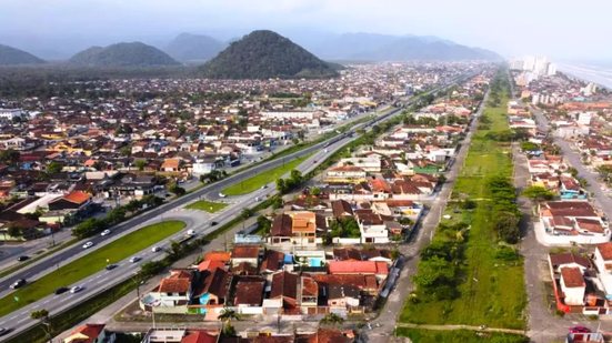 Prefeitura busca autorização para transformar áreas da antiga linha férrea em espaços de desenvolvimento urbano. - Imagem: Reprodução / A Tribuna