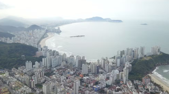 Guarujá foi selecionada para integrar a Coalizão de Cidades para a Inteligência Artificial no Brasil - Imagem: Reprodução