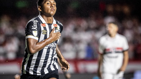 Alfredo Morelos comemora gol marcado contra o São Paulo, pelo Campeonato Paulista - Imagem: Twitter/ @SantosFC