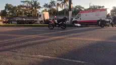 Motociclista morre após colidir com poste no litoral - Imagem: Reprodução/ Redes Sociais